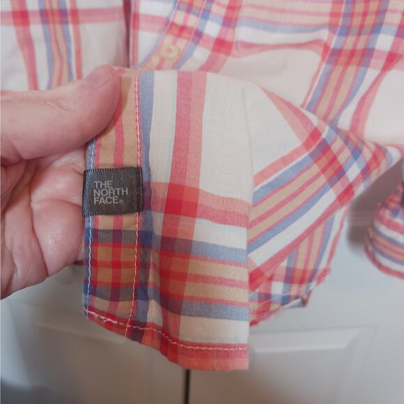 The North Face Red Plaid Baylyn Button Down Shirt Size Medium - Picture 5 of 7